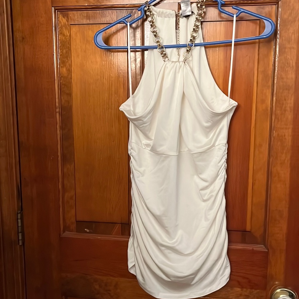 NWT CACHE White Sleeveless Top with Adjustable gold chain neck.